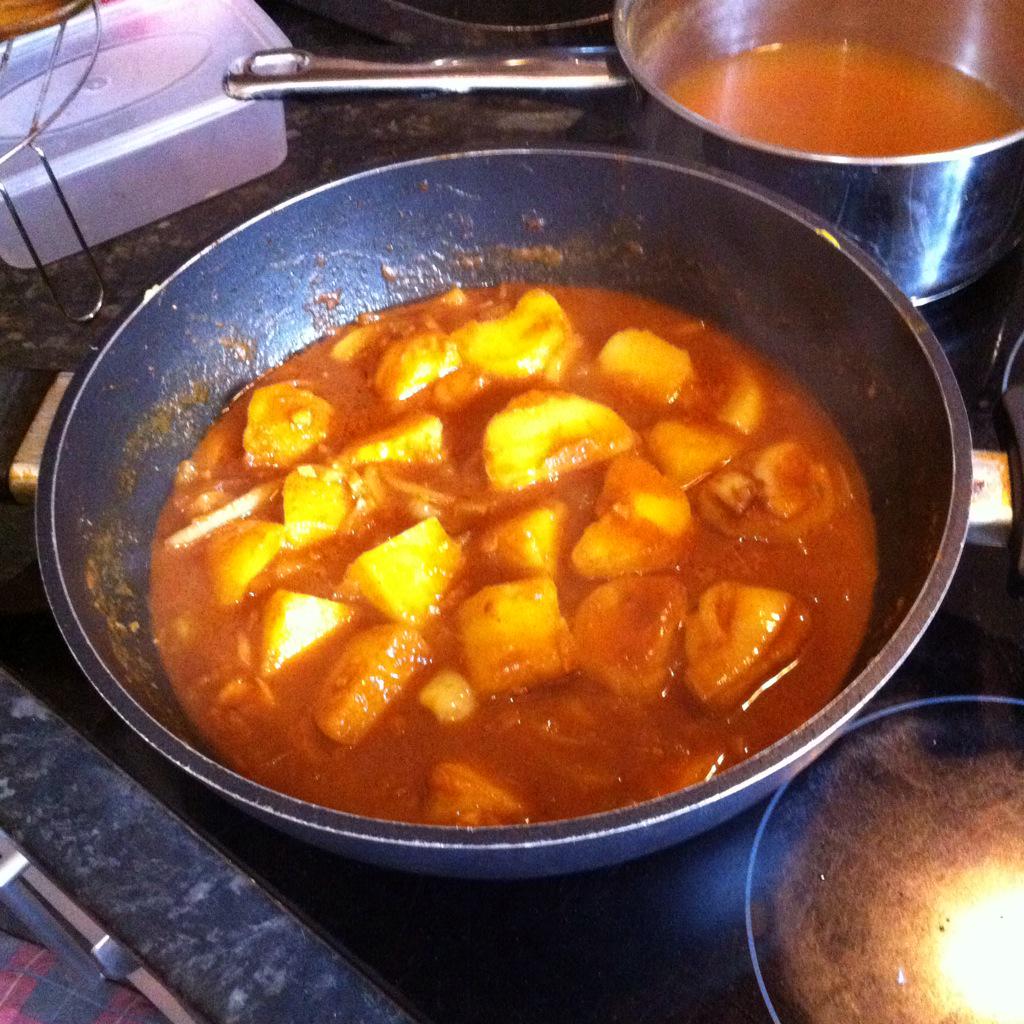 WFreeman855's tweet image. Bombay potatoes to go with tonight's tea looking great and smelling even better :)