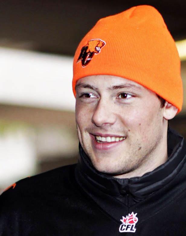 corymonteith_cm's tweet photo. That smile 👌 #CoryMonteith #glee #thatsmile #RipCoryMonteith #ourangel 👼🏼 http://t.co/XS6JN3InO1