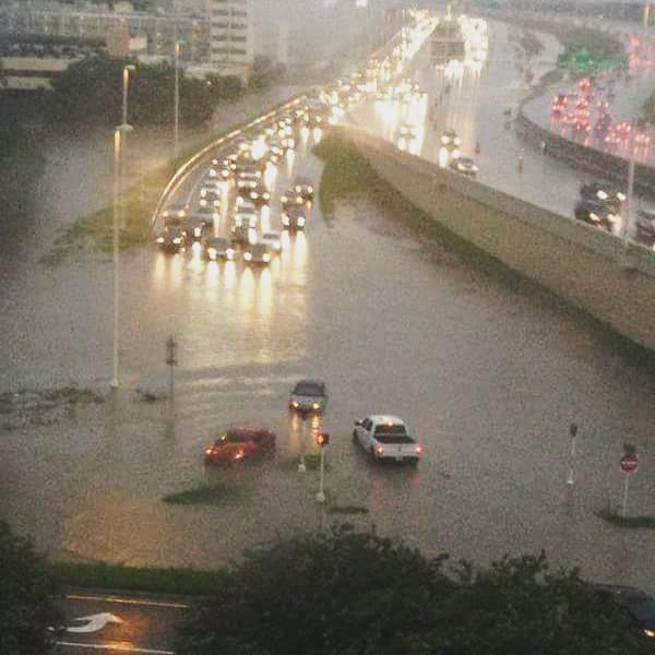 swiftman88's tweet image. south bound I-275 TAMPA flooded