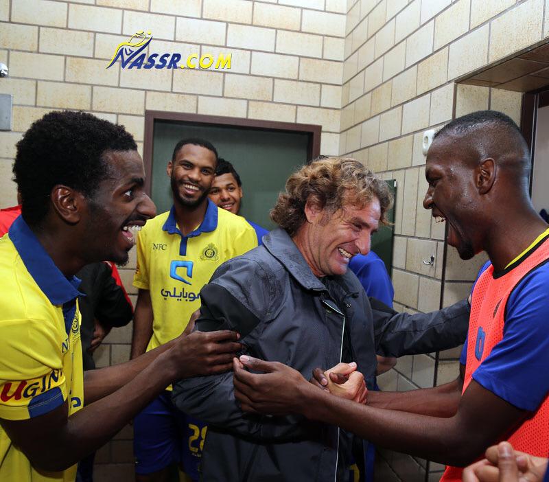 _nsr9's tweet photo. لجماهير #النصر :

- لزيادة متابعينك
- رتويت للتغريده
- تابع من عمل رتويت 
- مانبي نصراوي اقل من 5000 متابع 
- 💙💛 .. http://t.co/pPruG292cg