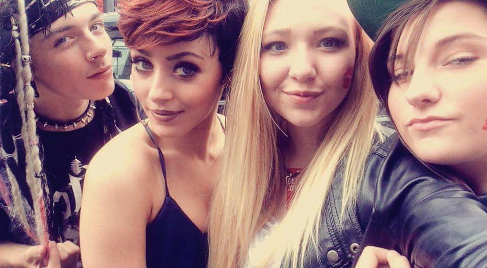 lezbe_Proud's tweet photo. @HattyKeane  why are you so incredibly perfect #Pride2015 #out&amp;proud http://t.co/CT8rQs2Dob