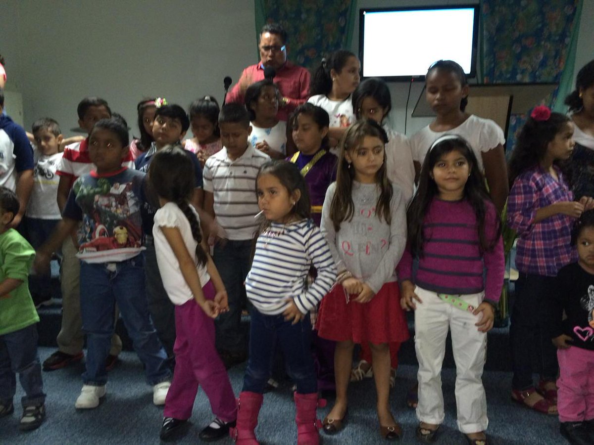 Pastorjesusj's tweet photo. Luz y paz Valencia. http://t.co/NVAAUh6Xto
