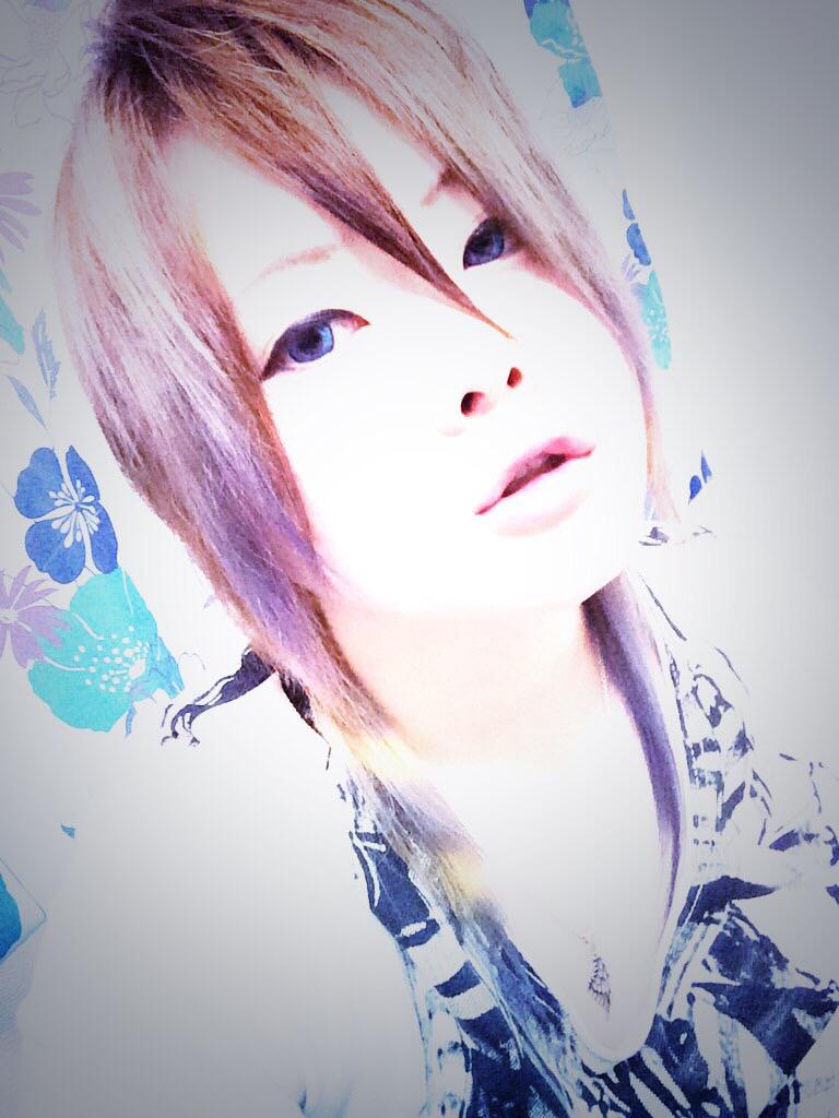 kei0519s's tweet photo. @jet_blackrose @IKEMENZ_botxxx 
けぃ
男装です！ http://t.co/HoWuZicgl3