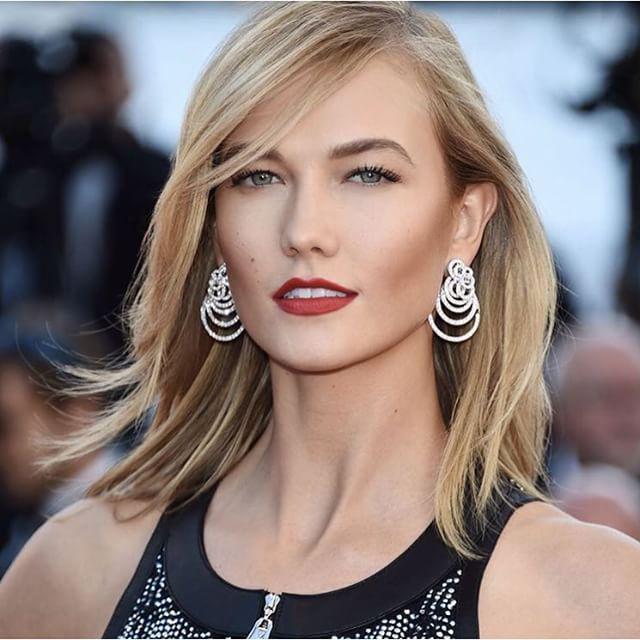 .com.br Feliz aniversário Karlie Kloss! Parabéns pelos 23 anos! Happy birthday Karlie Kloss! Congratulations fo 