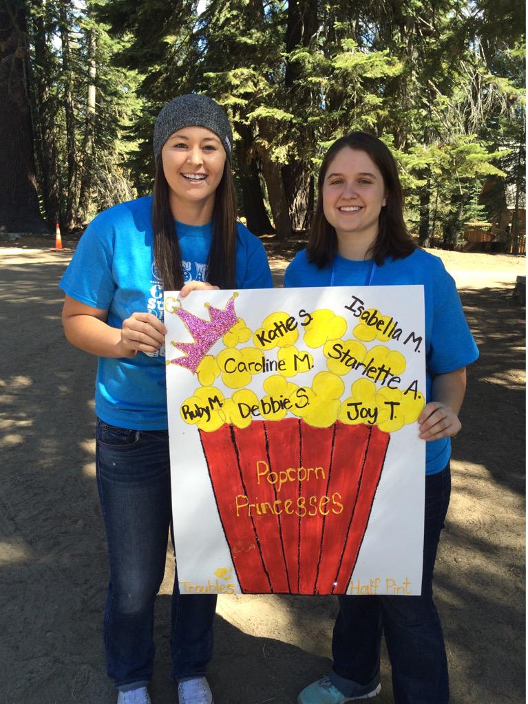 Kelcey_17's tweet photo. Best counselors up here😍🙈💕👑 #CampSunshineDreams #PopcornPrincesses http://t.co/CwEmFybTCu