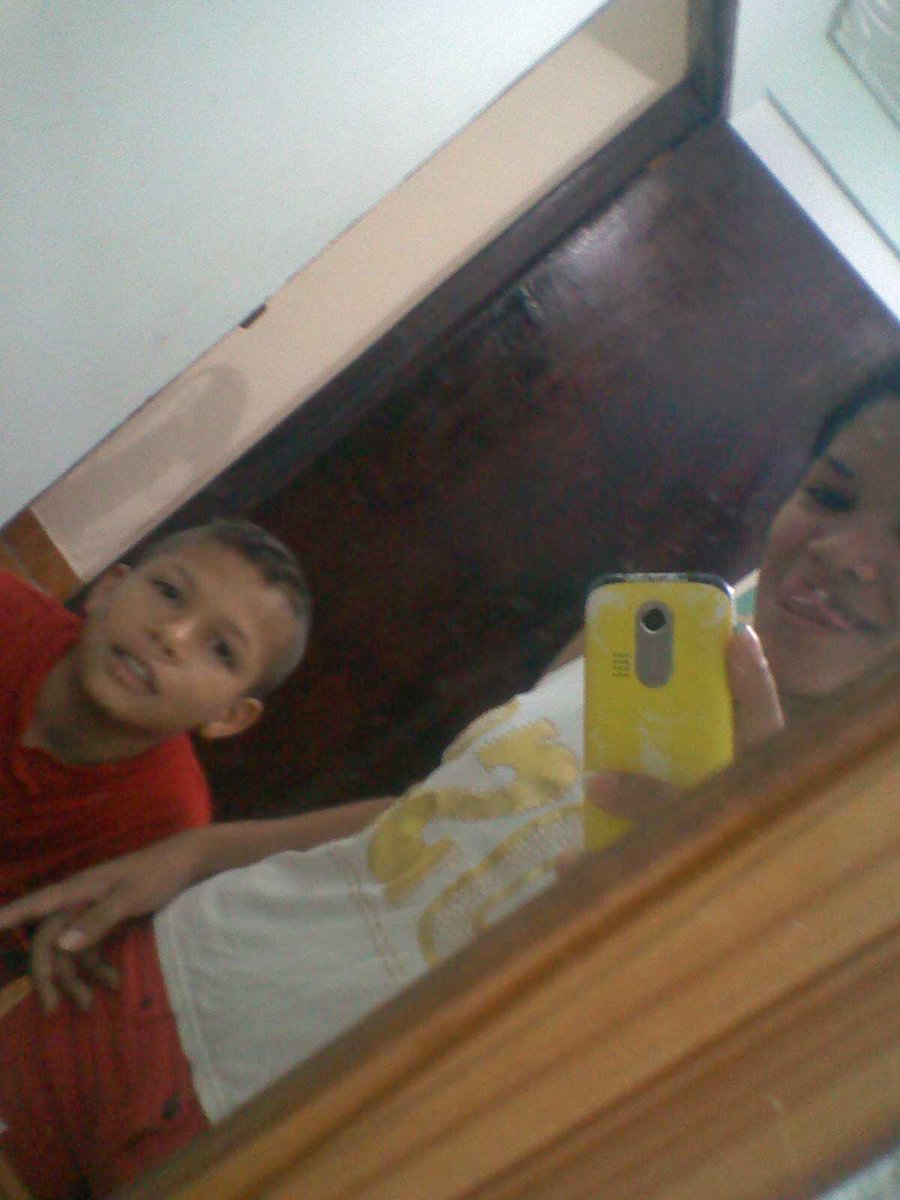 AurelyzM's tweet photo. Mi Hermaniitoo #LosMARTINEZ♥ http://t.co/QeW4GVfrlF