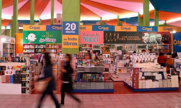 elpopular_pe's tweet photo. Inusual robo se registró en la Feria Internacional del Libro http://t.co/QYvIj0dJiK #FilLima2015 http://t.co/5gNHYLlPj7