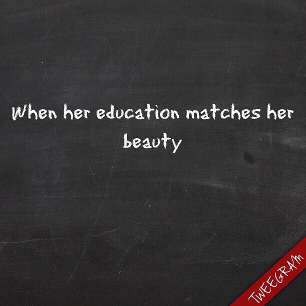 MedusaHeadPro's tweet photo. That's what you call a winning lady 💃🏽#wifeher❤️🌷🌹 http://t.co/CyIMxZT2OZ