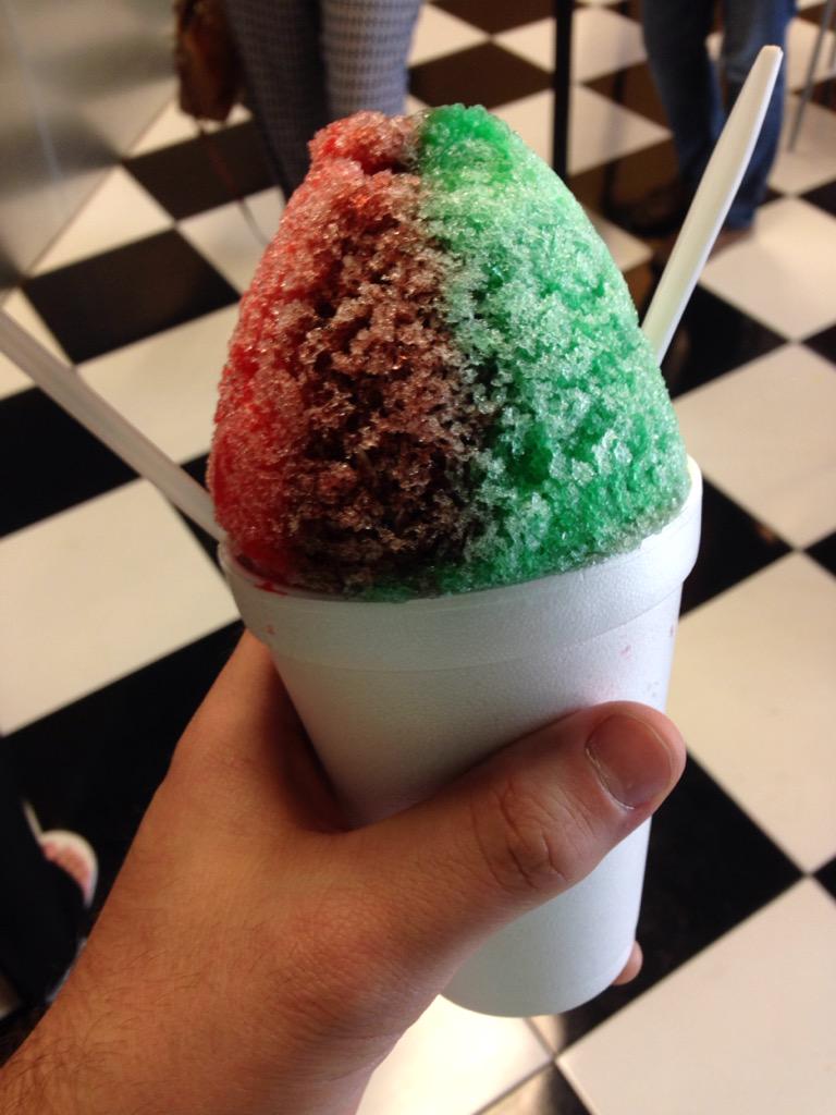 ryanregister's tweet image. Best snow cones ever! thanks! @SnowballsTally #midafternoonsnack