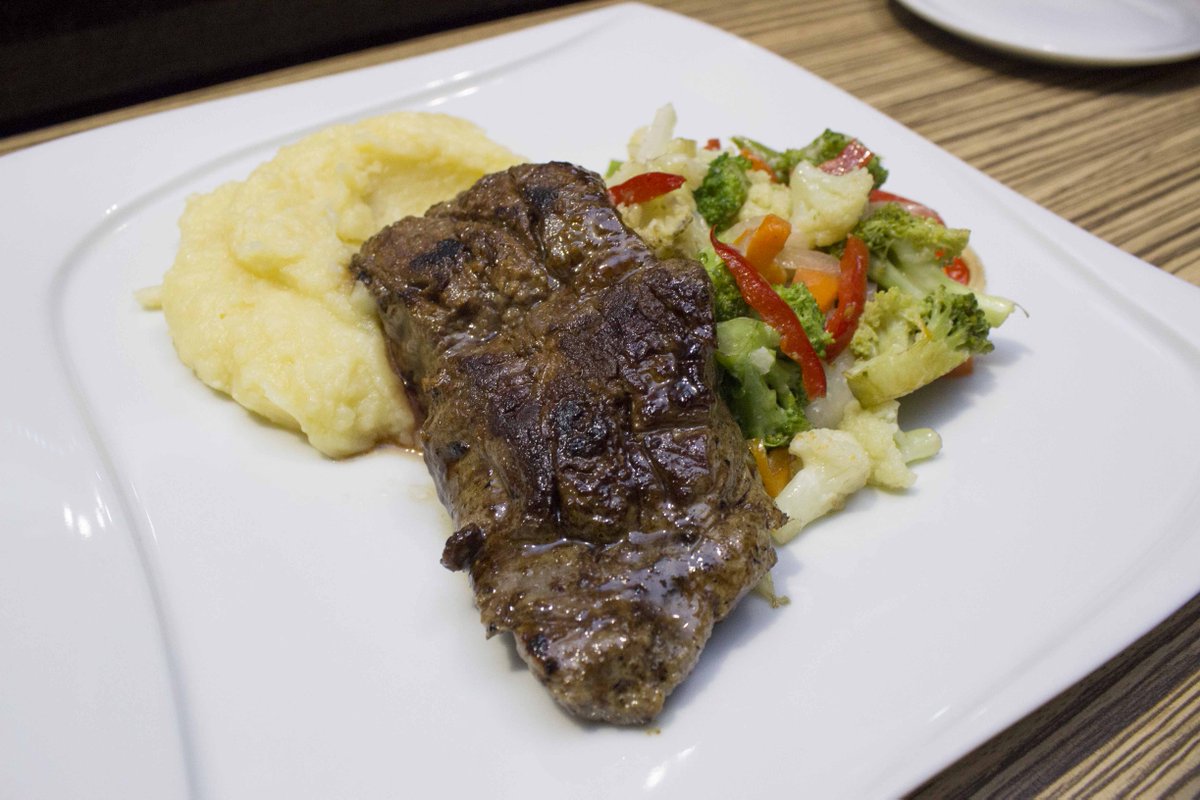 De Casta Life&Food tweet media