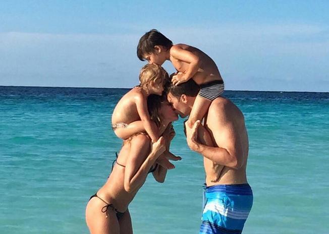 Gisele Bündchen wishes Tom Brady a Happy Birthday with adorable family photo.  