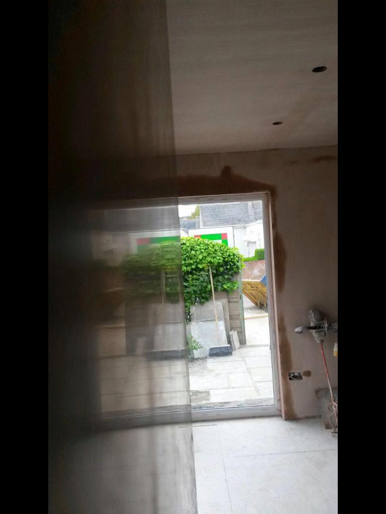 cwplastering1's tweet photo. #cwplastering #Edinburgh #plastering #plasterers #shinywall #reflection #shiny http://t.co/zVH3snIzaB