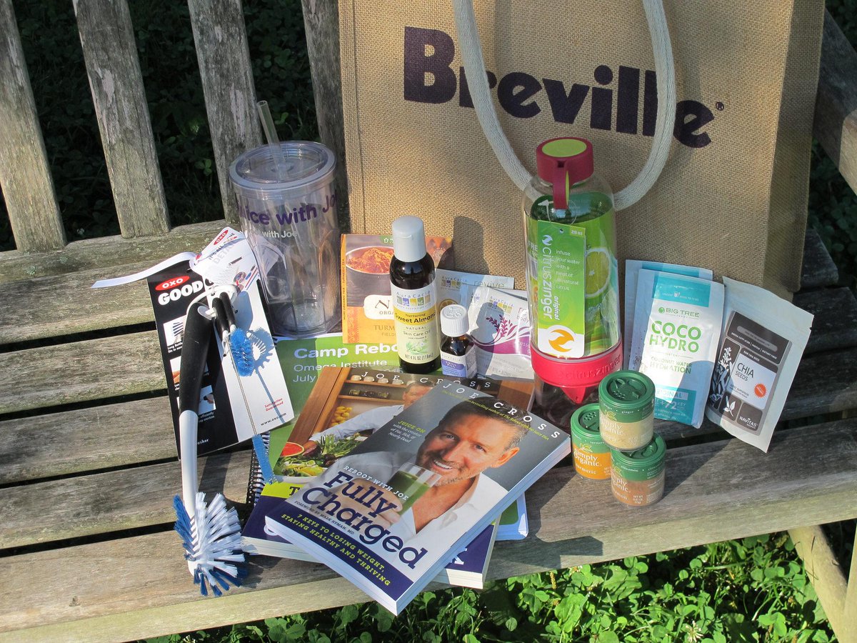 RebootWithJoe's tweet photo. Missed #CampReboot? We're giving away a swag bag! RT by 8/4 11:59pm EST to #win (US/CAN only). Juice on! #giveaway http://t.co/tBXICbstIw