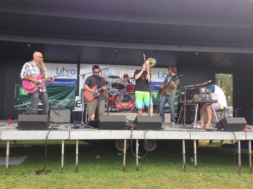 SimcoeFestival's tweet photo. Diesel Dog is here to close out an amazing weekend in Simcoe! #LRMAF2015 http://t.co/xTMkbRl21z