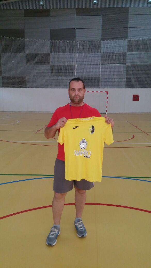 elcampillofs's tweet photo. Nuestro cuerpo técnico para la temporada 2015/16: @MigueFileGarcia @Alvaro_Piyu @salvaortiz9 http://t.co/X8ynaDI4nW