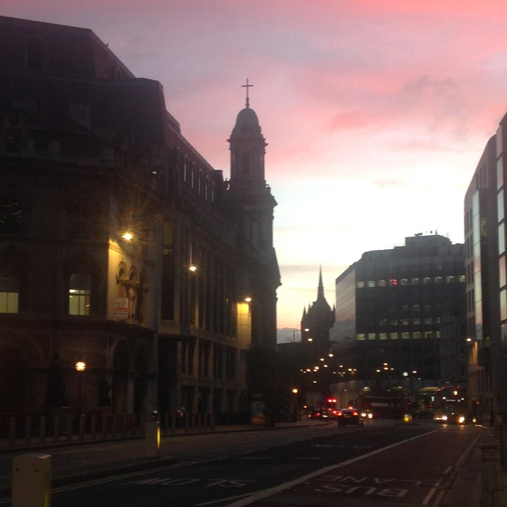 jenniferamball's tweet image. Lovely sunset after #yoga - strange how quick it's getting dark - don't want summer to end! #summerttime #london