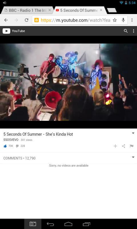datotaku248's tweet photo. @5SOS @Luke5SOS @Calum5SOS @Michael5SOS @Ashton5SOS you're kinda hot tho #SHESKINDAHOTMUSICVIDEO http://t.co/qvJmC3FMYh