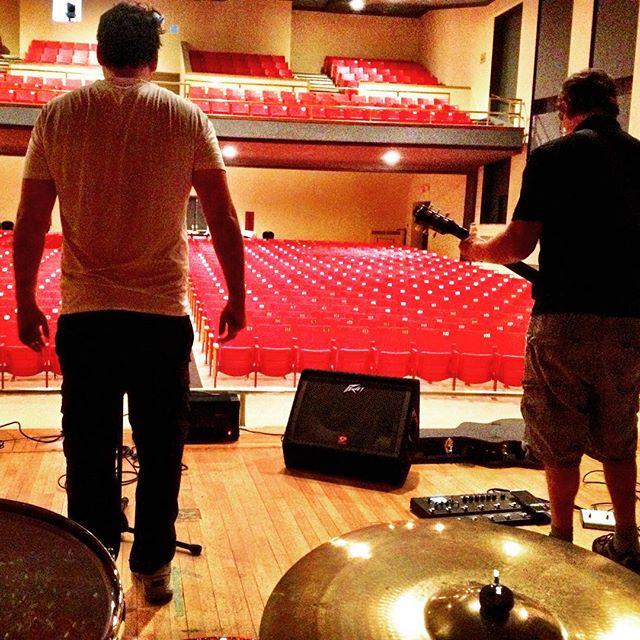 mauroscatozza's tweet photo. #band #practice Upcoming @BandWoutBorders show at @mavericksbar #ottawa Saturday Aug 8th, we go on at 11pm. http://t.co/RR9jhUZMxD