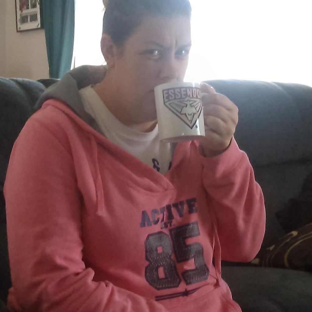 CooperSoopa22's tweet photo. Nice coffee cup 4 a @CollingwoodFC  fan @EssendonFC lol http://t.co/KeNGvE3cTZ