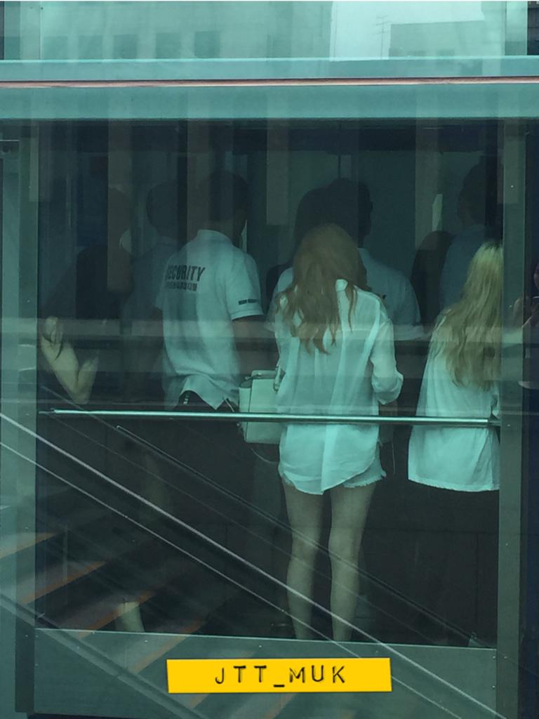 [PIC][04-08-2015]TaeTiSeo xuất hiện tại "SM COEX ARTIUM" vào hôm nay CLh8x9HUkAAjYHg