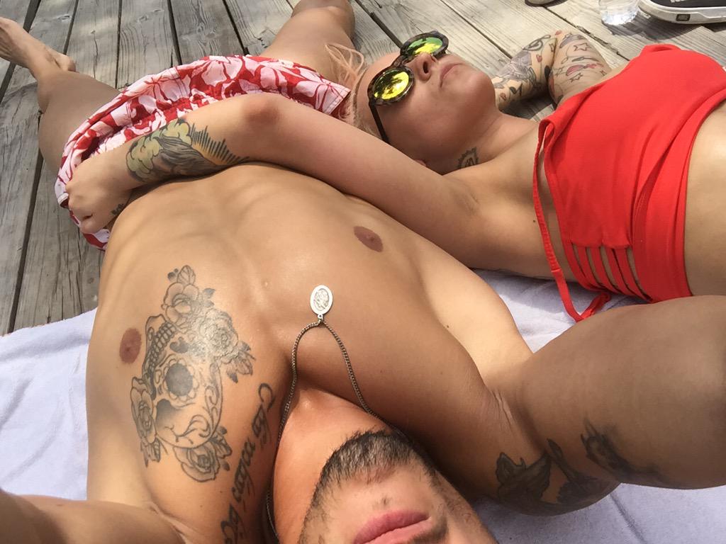mikejude09's tweet photo. How summer should be spent #wegross #fitfam #thatsmynewboo http://t.co/Zjw5RmgoRu