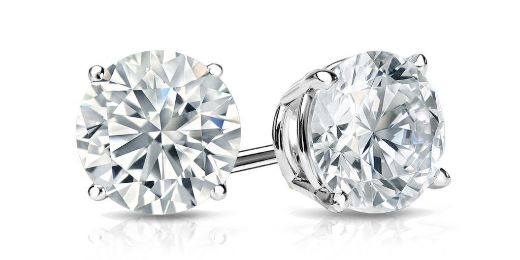 Sparkle with every moment!
diamondstuds.com