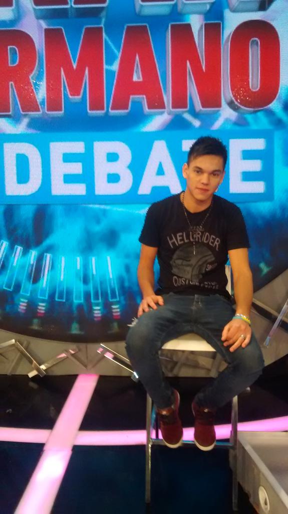 GH2016AMERICATV's tweet image. En minutos, Brian en el debate de #GH2015