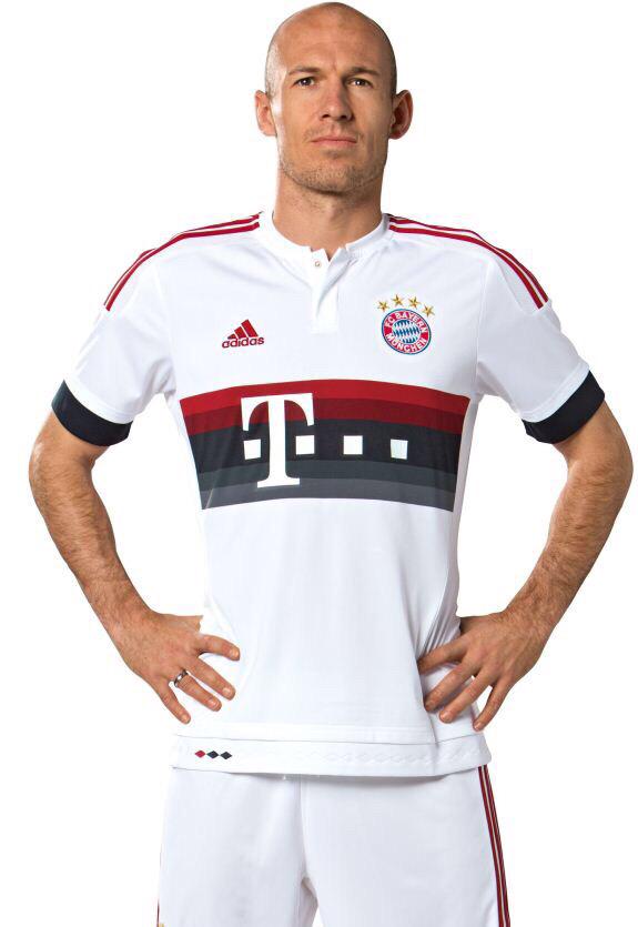 jerseyspy's tweet image. Ya tenemos disponible para traer por pedido la nueva indumentaria del Bayern! Consultas al 0992288080