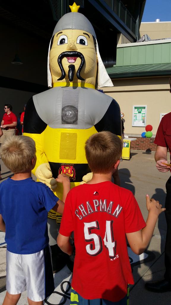 LexFun4Kids's tweet photo. @BDMongolianLex @LexingtonLegend Great night! #MongoMan http://t.co/ljfKsRbx6H