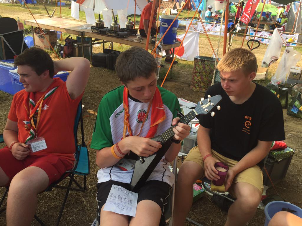 wsjni_2019's tweet photo. @callum_kaye Joe has a new song... It's a tearjerker! #wsj2015 #welovejoe #SaffronTheDuck http://t.co/Y7tJm7RbuA