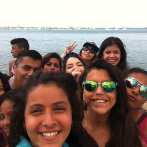 📷Selfie con las chicas Hermozas del Grupo Juvenil Guerrero de Jesus - JNJ  Manta  2015👏 ;)
