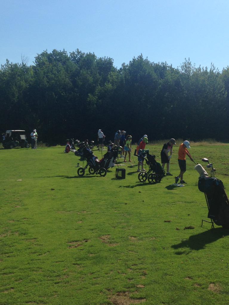 GolfProNose's tweet image. Nice to see a Junior Clinic @MonctonGolfClub full on a Holiday Monday morning. Great work by @Rob_21 to #growthegame
