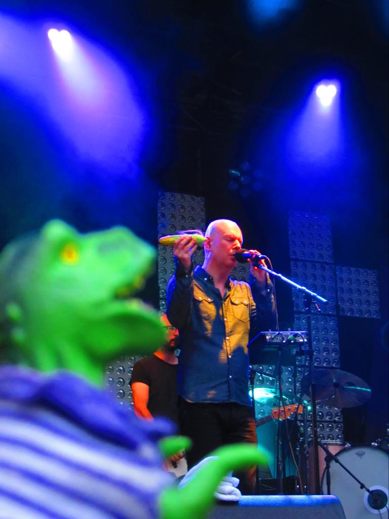 TravelRex's tweet photo. I played an orange shaker in HighSchool @philipselway played the corn yesterday I was in awe #cornmaster #OSHEAGA2015 http://t.co/lZY9ODizvP