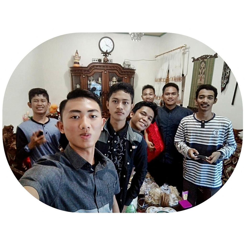 Ensemble nous pouvons Truppen patriotismus😏 @Majedd404 <a href="/FaizalPatraa/">Alfaizal Ismi Patra</a>