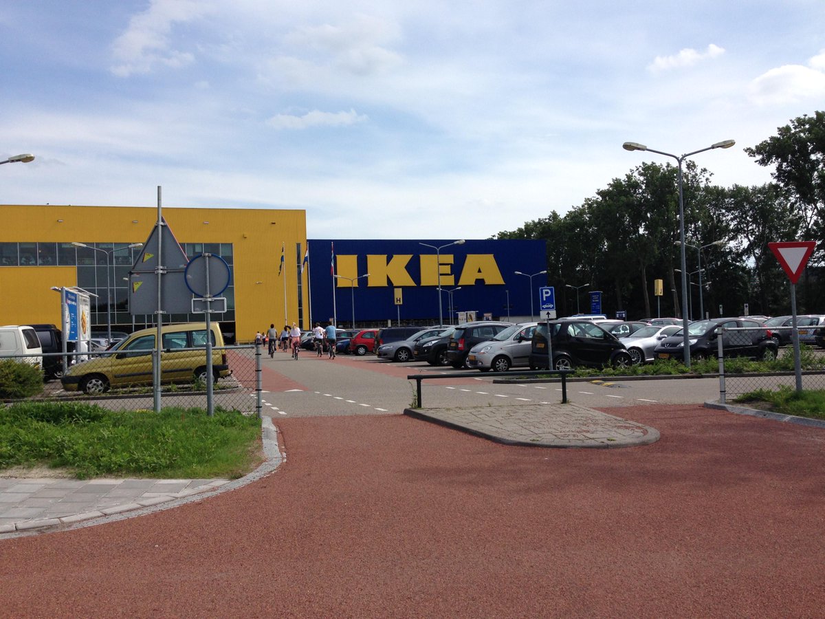 Kevincc's tweet image. Big box by bike in #groningen. Back home I'd love to be able to rent a €3.5 bakfiets for my delivery needs #pccams