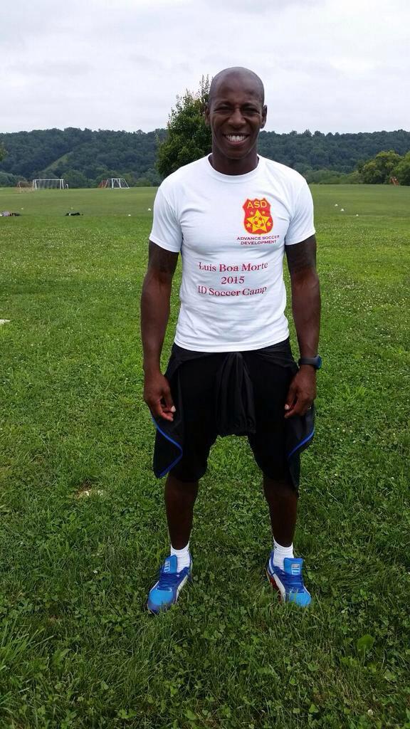Happy Birthday to Luis Boa Morte. Last spotted playing for Four Marks in the Hampshire Premier League! 