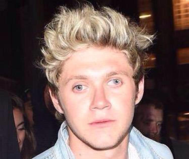 Murderizedxx1D's tweet photo. "Brianna is Pregnant"
"Brianna is not pregnant"
"Larry is not real"
#NextLieModest
#MTVHottest One Direction http://t.co/pp7JqsVl9Z