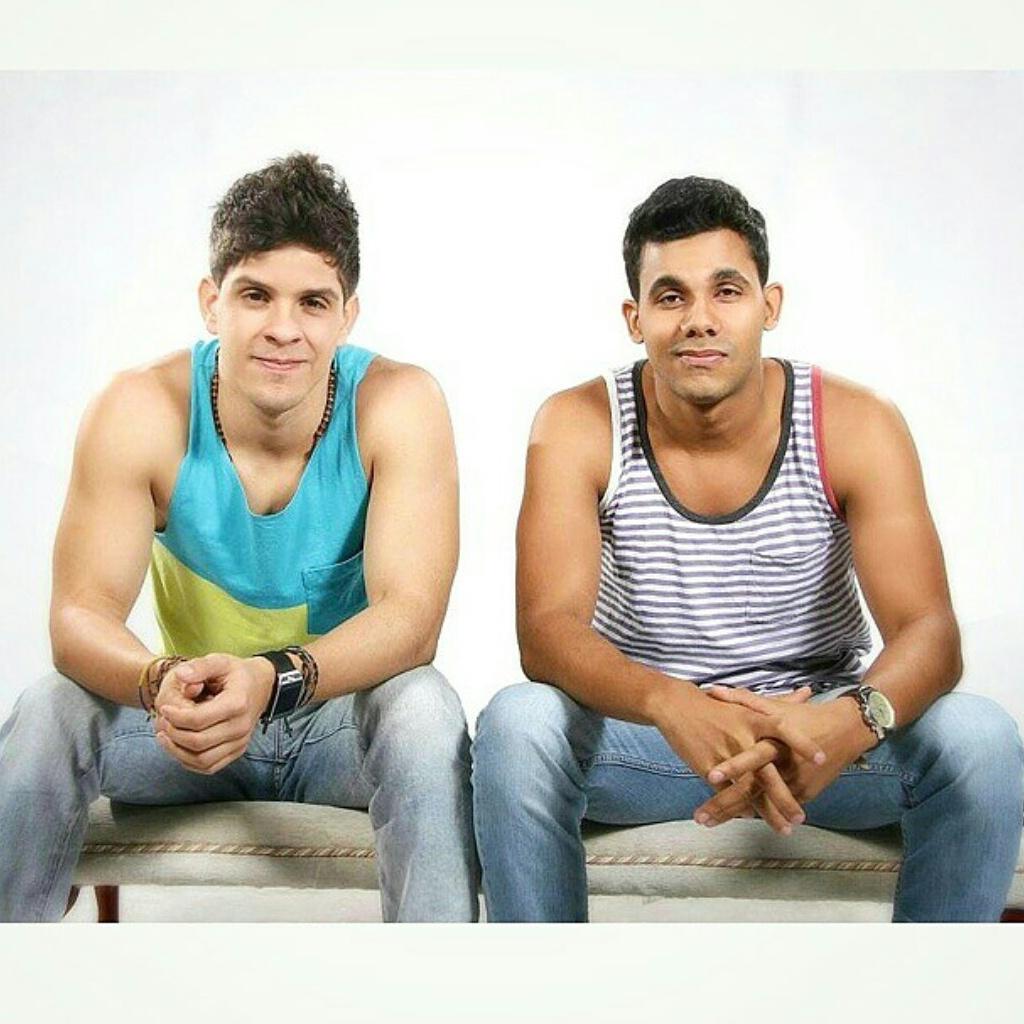 NolbertoBatista's tweet photo. Les presento a @AngeelRD y @IsGero juntos son @AngelyGeroMusic ellos forman parte de mi familia #NBManagement http://t.co/FCYtiydBIl