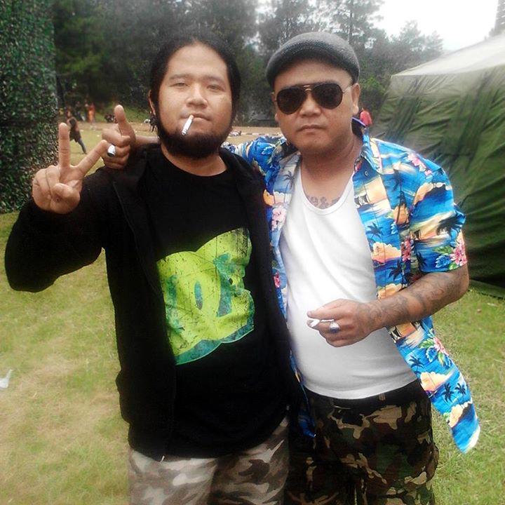 dlinkreggae07's tweet photo. With @Donkumbang @donlegoband http://t.co/RcuUW4INYf