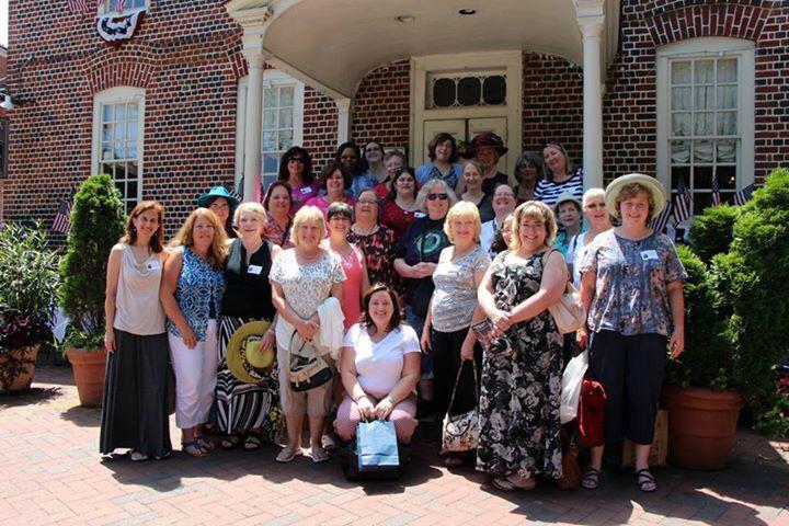 drsmit6's tweet photo. @Writer_DG @dreamerone234 @thistlenet #outlanderTea @ReynoldsTavern Annapolis Md 
📖All Because She Wrote a Book http://t.co/kzaOtlRfll