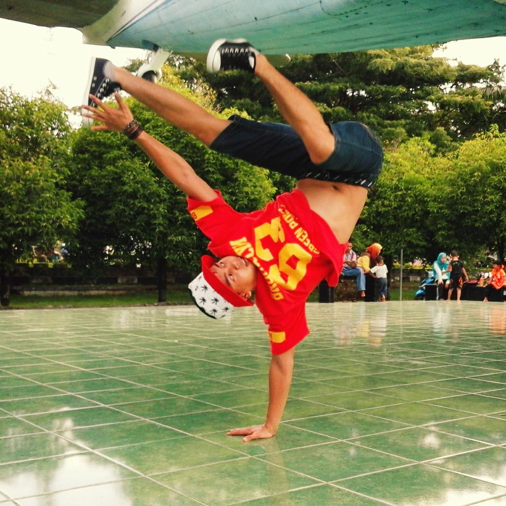 BREAKDANCE ACEH (@sobrayheadspin) on Twitter photo 