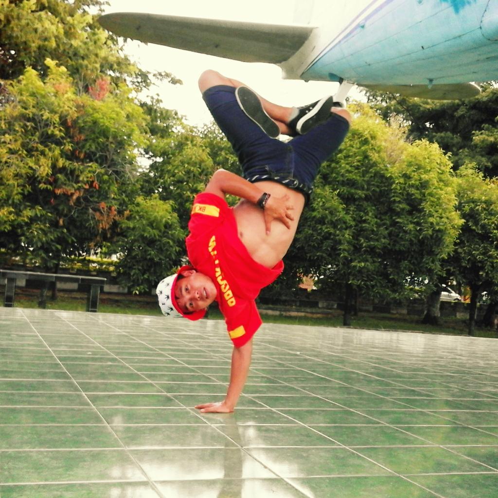 BREAKDANCE ACEH (@sobrayheadspin) on Twitter photo 