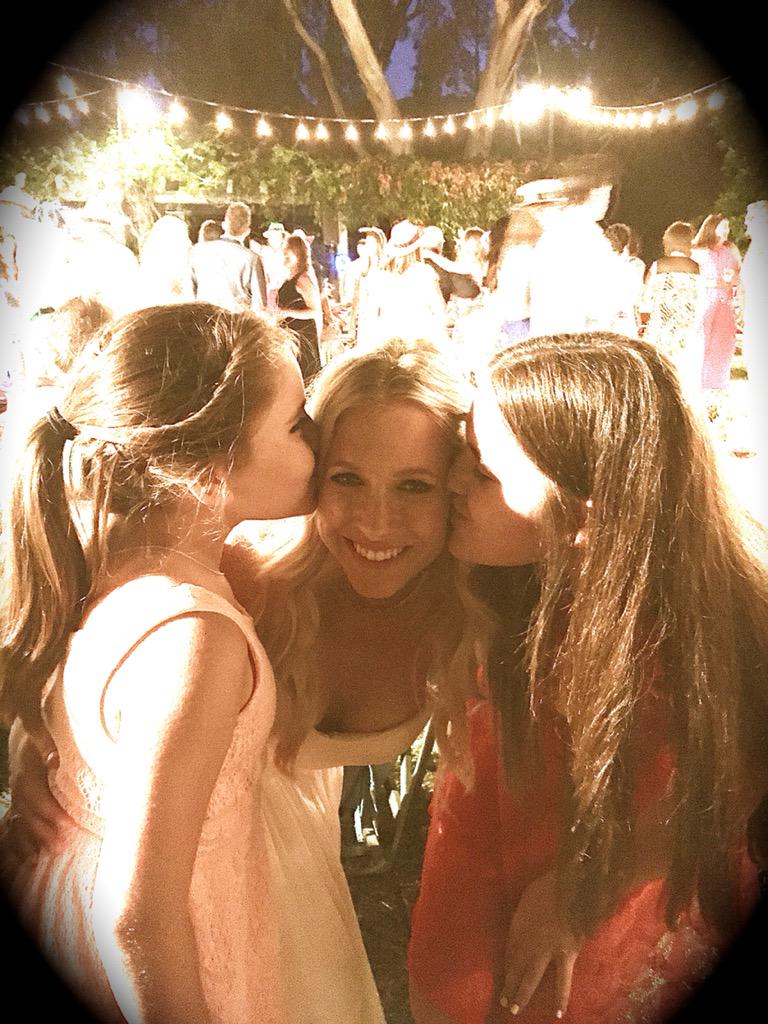 alexisgracehigg's tweet photo. #cousinlove http://t.co/4QJcb2p3Vz