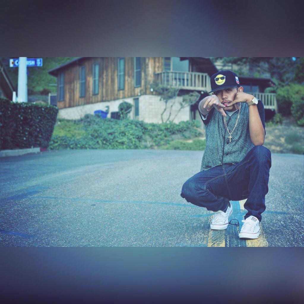 JoeTheBroo's tweet photo. $HMOPLIFE😎💯🔥 #Shmopboy #yeee #MoovieTour @K00LJ0HN http://t.co/03n5sd4kT7