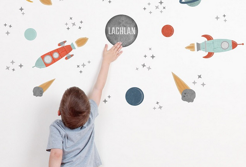 BritandCo's tweet photo. 14 creative decals + murals for your baby’s nursery: http://t.co/kSny8NCK0n http://t.co/Kxs1YdhyA1
