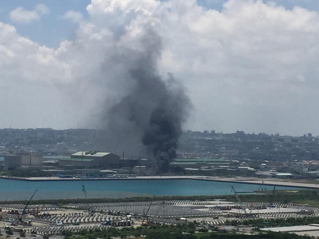 chama226's tweet photo. 泡瀬で火事？ http://t.co/00Up4h09wa