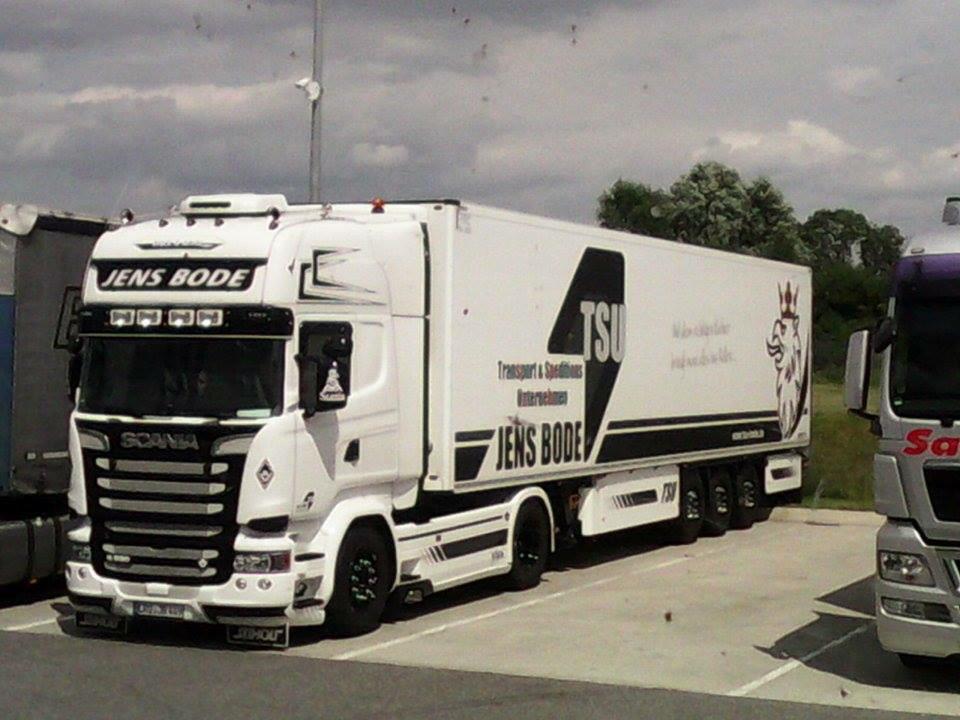 soncamiones's tweet photo. #V8Power http://t.co/sVNMTgNhIC