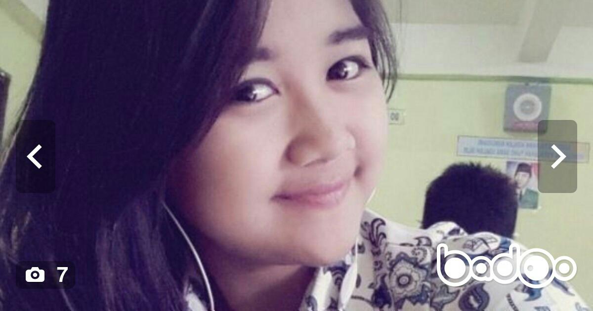 JuliaonS's tweet photo. Lihat aku ketemu siapa di #badoo :) cakep kan? http://t.co/Gl1q9jAeaD
