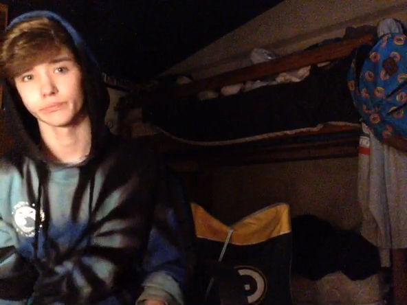 belieberpal's tweet photo. 🔴 LIVE @igabrielmathis on #YouNow - https://t.co/aMHu2pcGIp http://t.co/ufvD73rGmU