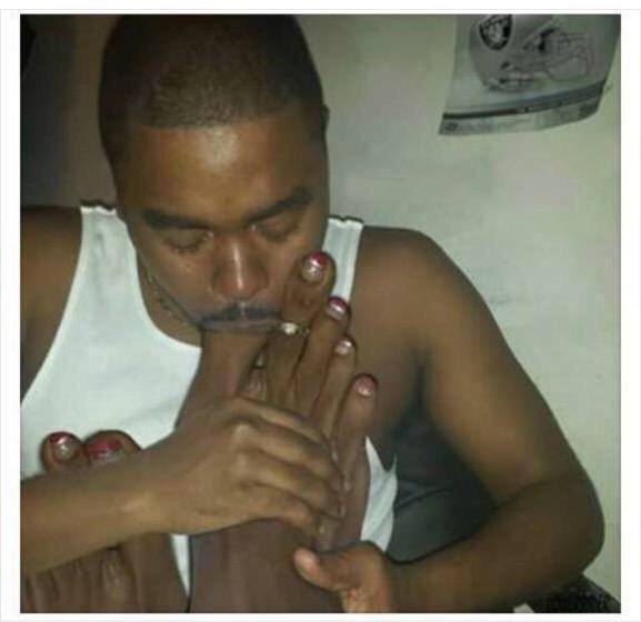 CLitg8oWIAAUv_-.jpg:large